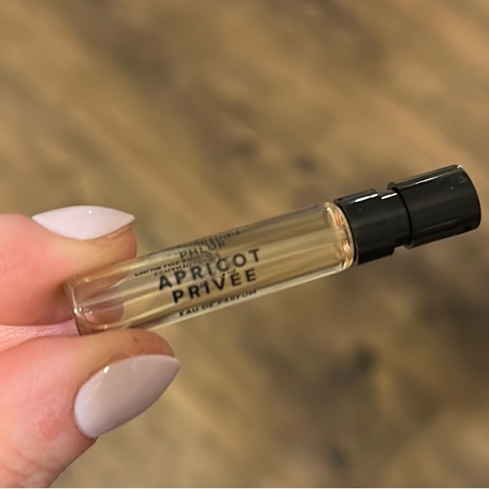 Phlur Apricot Privee perfume
